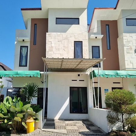 Villa Estetik Di Маланг Экстерьер фото